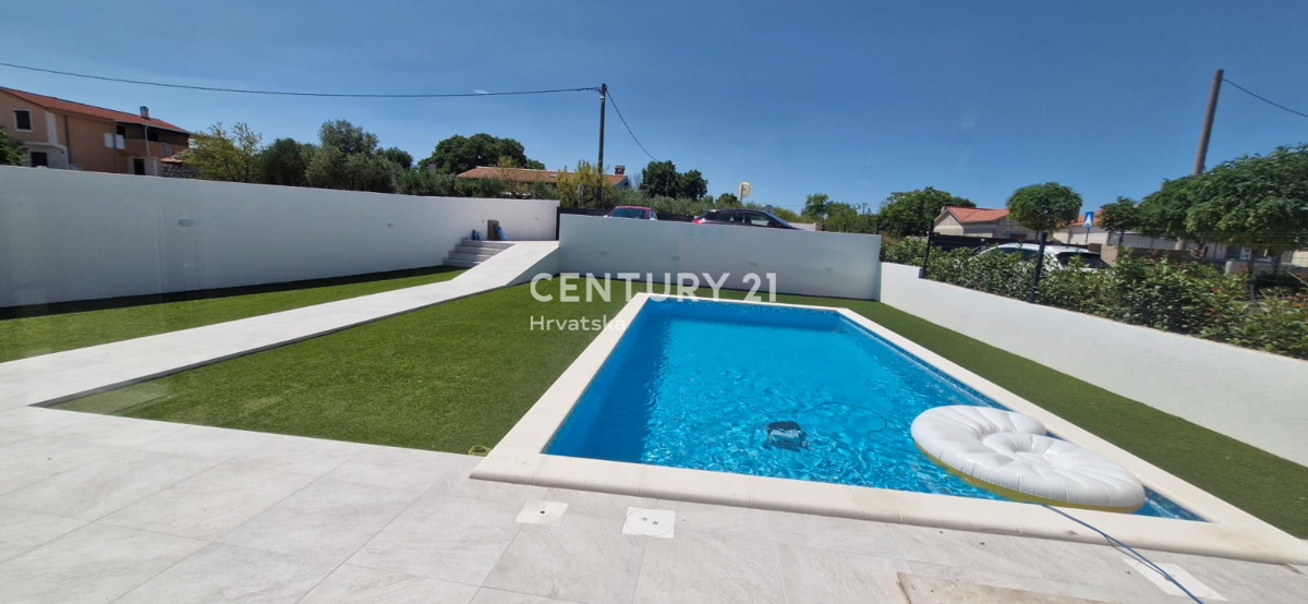 Zara - Crno - villa con piscina - nuova costruzione - disponibile anche in AFFITTO - A LUNGO TERMINE