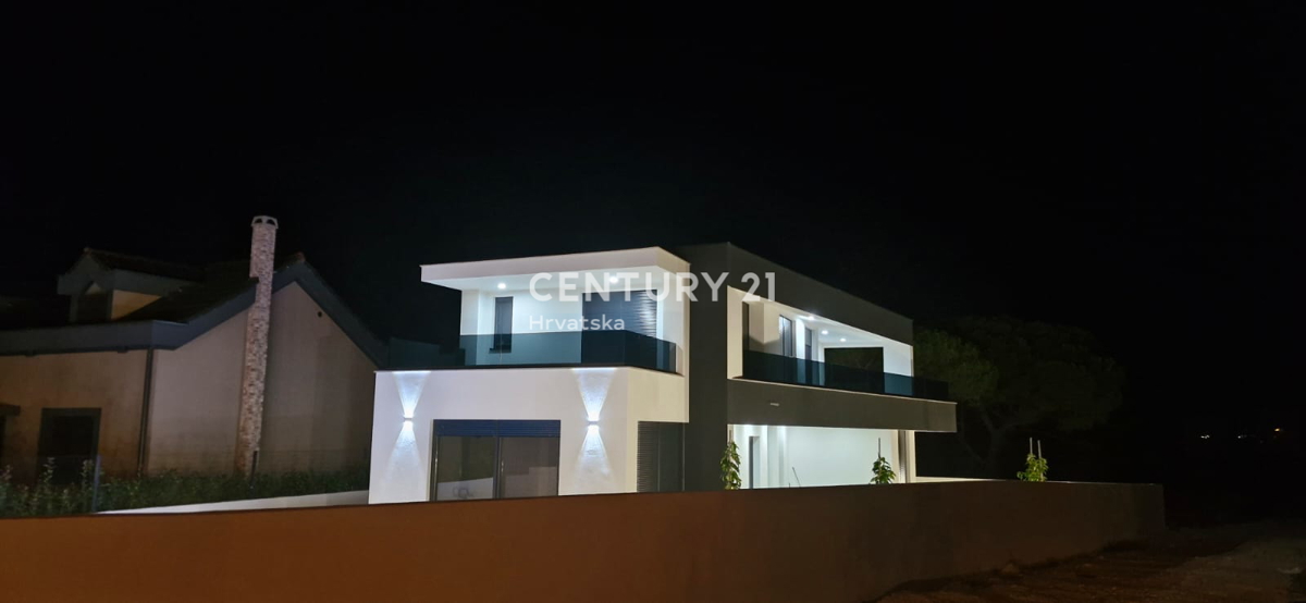 Zara - Crno - villa con piscina - nuova costruzione - disponibile anche in AFFITTO - A LUNGO TERMINE