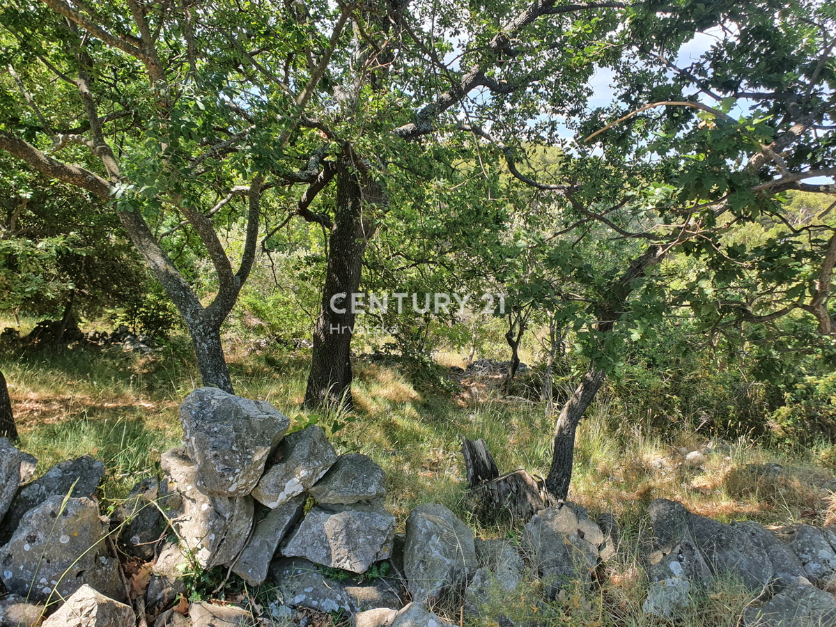 Drage - Pakoštane - terreno edificabile con vista sul mare e sul porto turistico