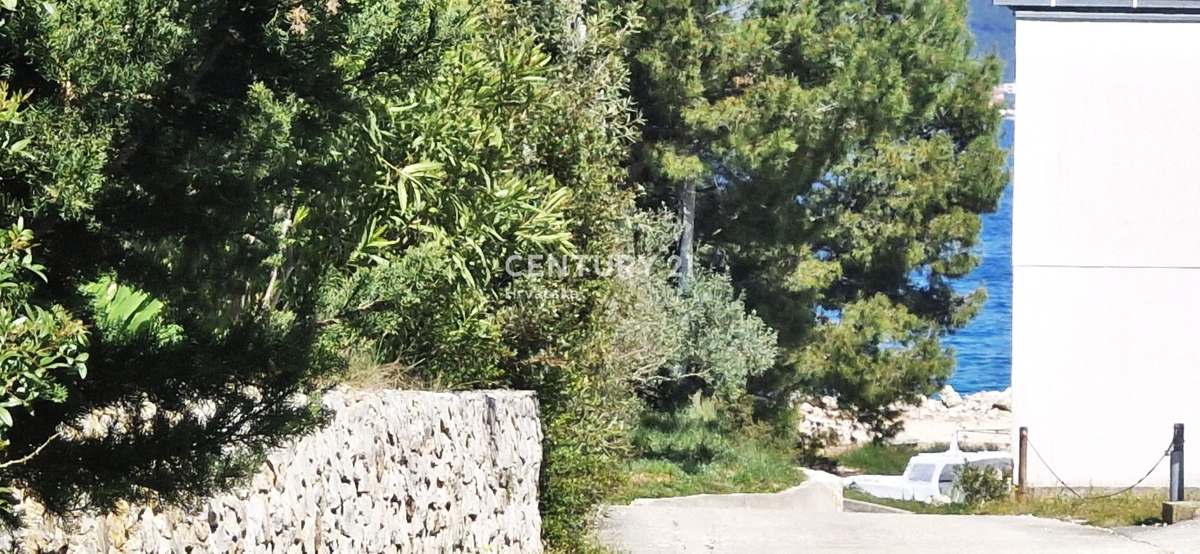 Kukljica - isola di Ugljan - terreno edificabile a 100 m dal mare