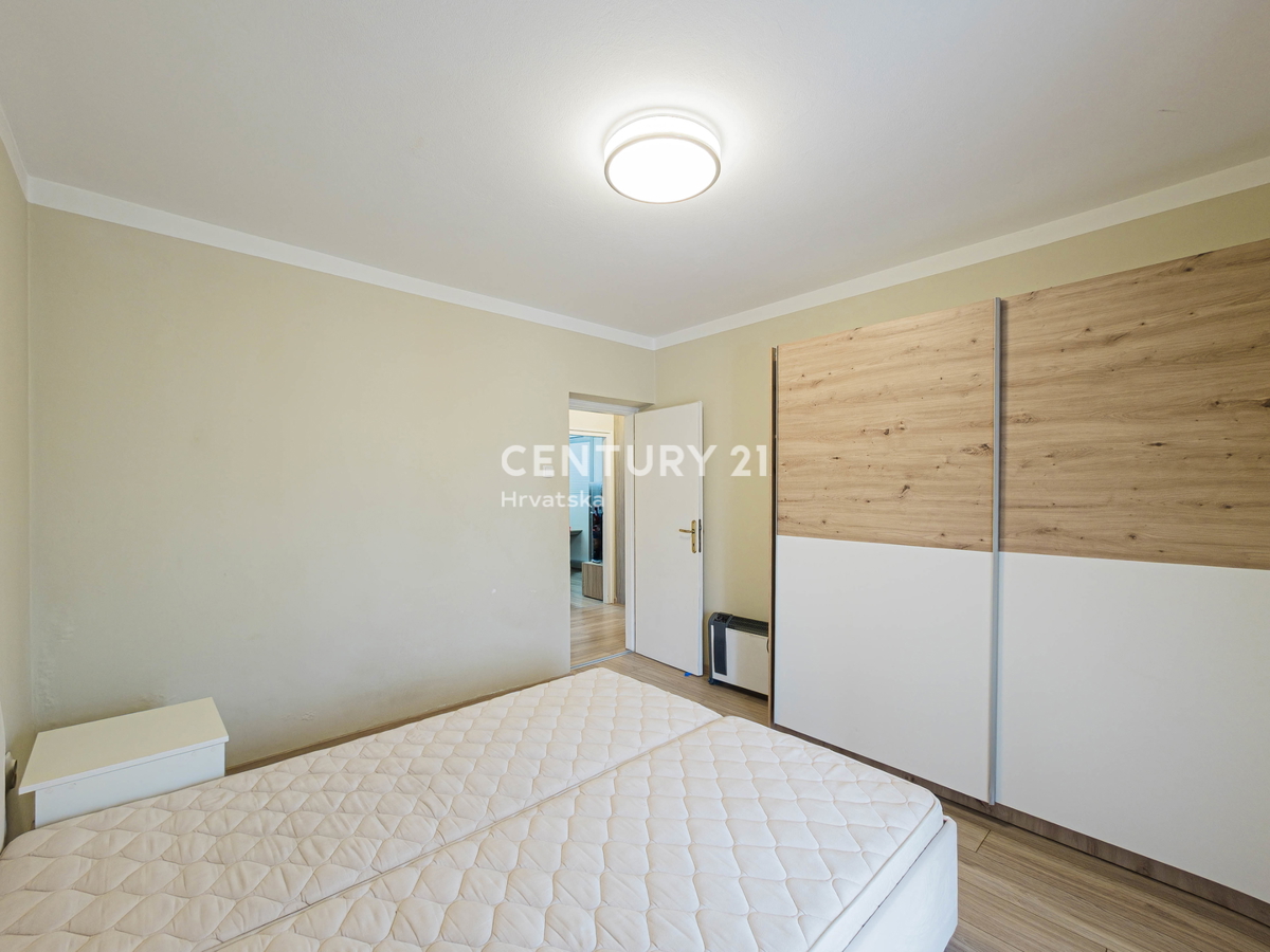 ZADAR, JAZINE II, APPARTAMENTO DI 2,5 VANI 56 M2, 3° PIANO, SENZA ASCENSORE, RISTRUTTURATO, SUBITO ABITABILE