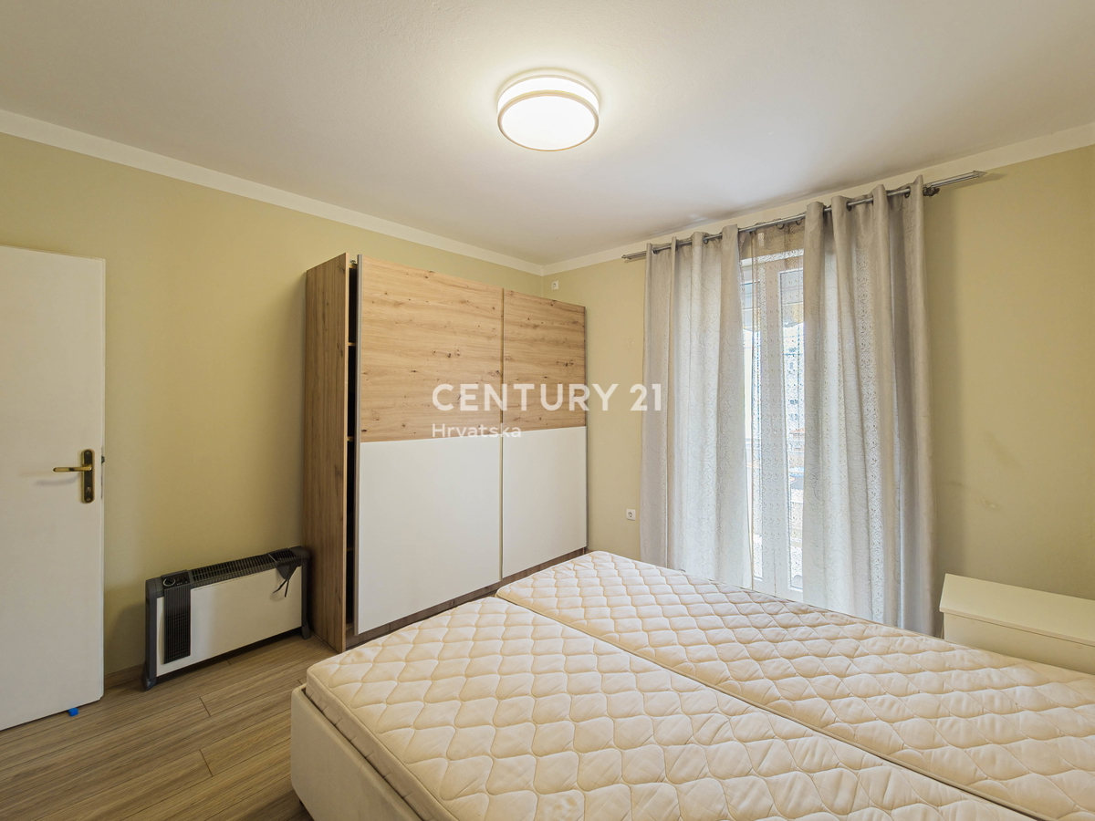 ZADAR, JAZINE II, APPARTAMENTO DI 2,5 VANI 56 M2, 3° PIANO, SENZA ASCENSORE, RISTRUTTURATO, SUBITO ABITABILE