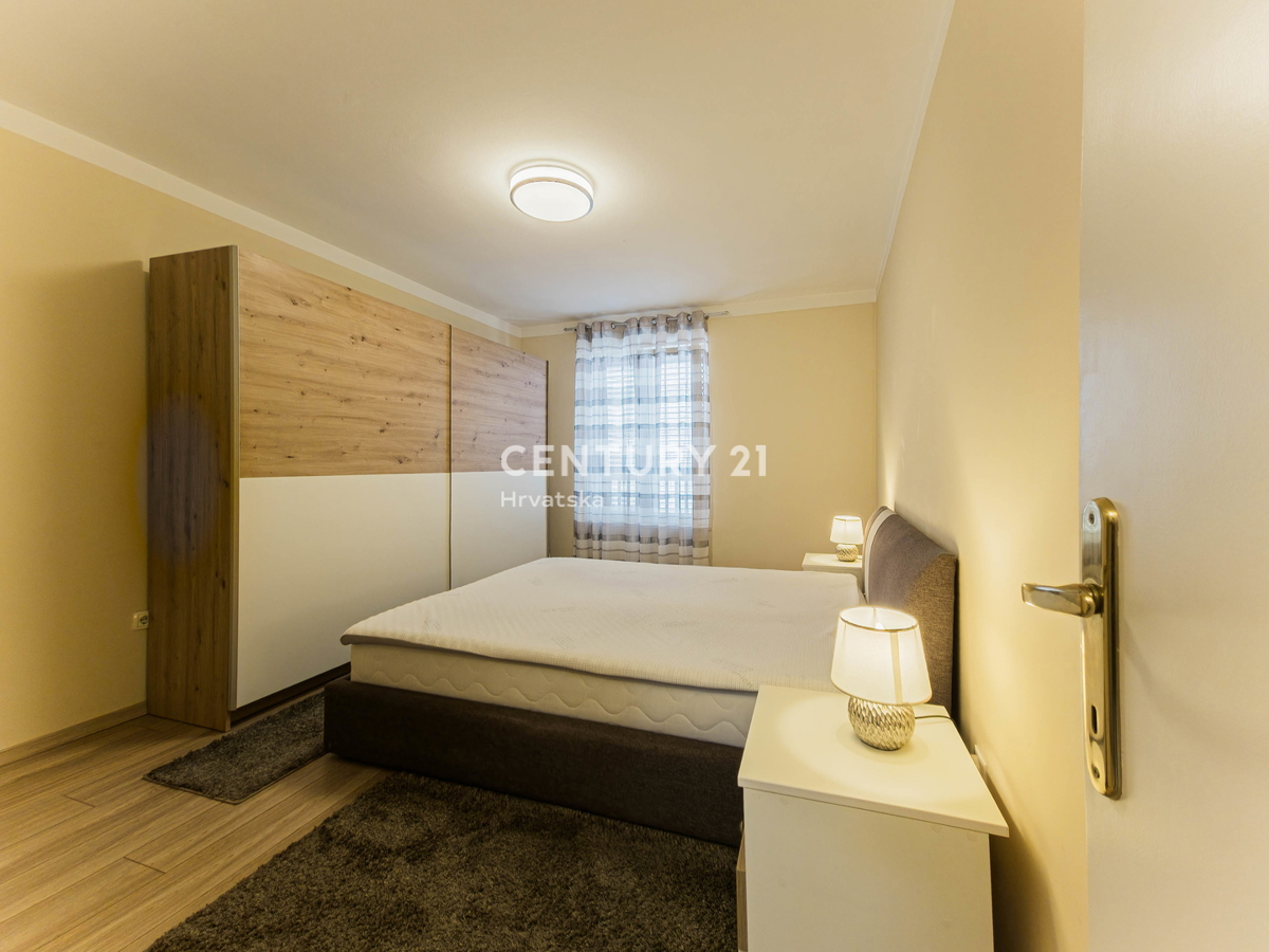 ZADAR, JAZINE II, APPARTAMENTO DI 2,5 VANI 56 M2, 3° PIANO, SENZA ASCENSORE, RISTRUTTURATO, SUBITO ABITABILE