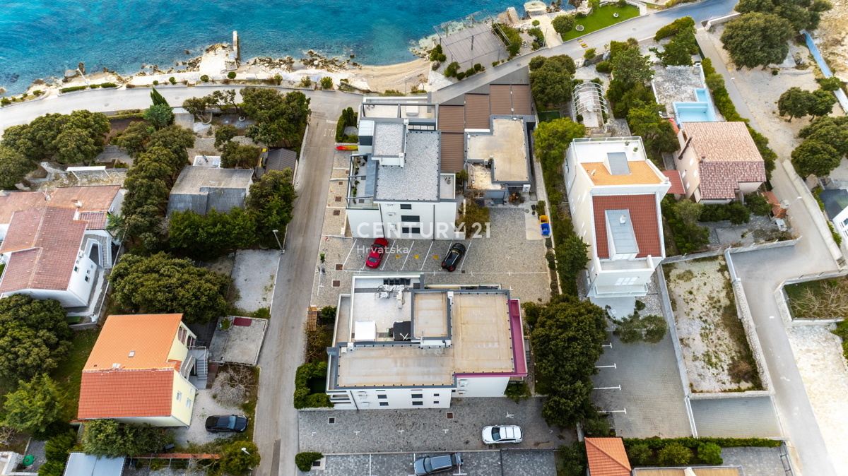 MANDRE, ESCLUSIVA, APPARTAMENTO DI 3,5 VANI 80,50 m2, 1° PIANO, 2° FILA DAL MARE, SPLENDIDA VISTA, ARREDATO, SUBITO ABITABILE!