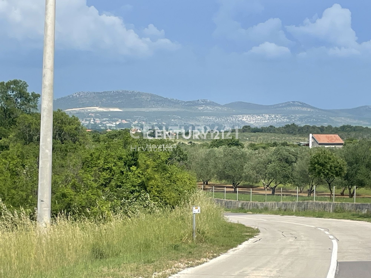 Terreno agricolo a Sveti Filippo e Giacomo di 5953 m2