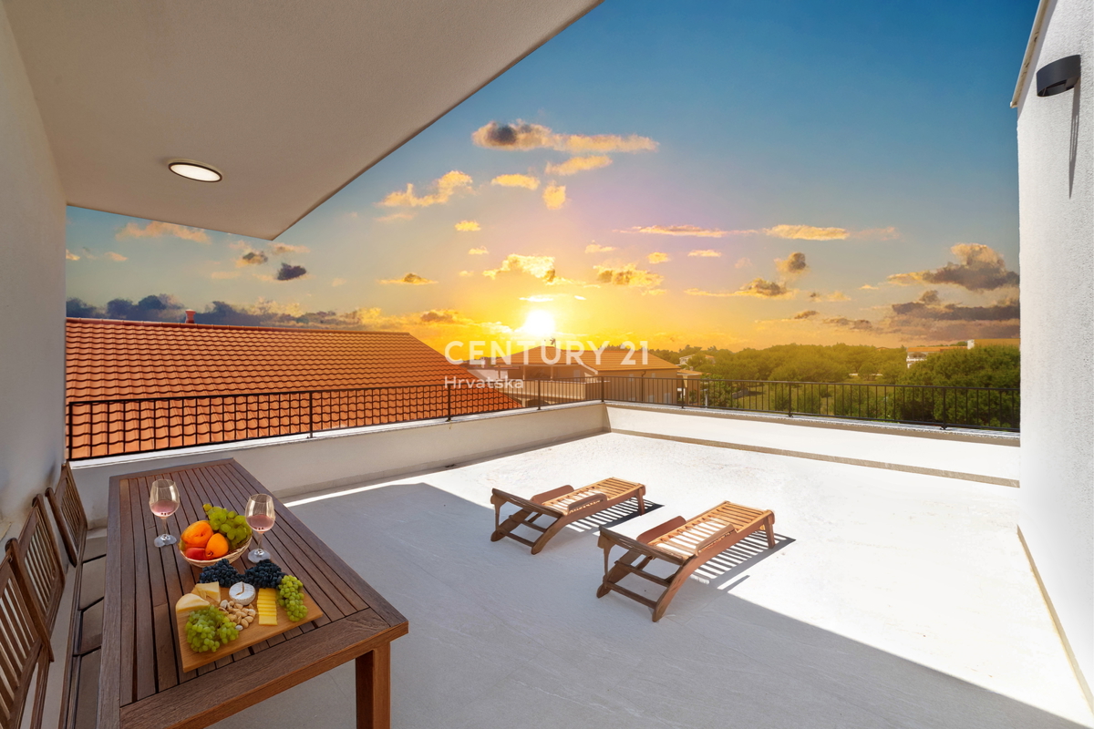 VIR, NUOVA COSTRUZIONE, APPARTAMENTO MODERNO DI 90 M2 AL 2° PIANO, ARREDATO, SUBITO ABITABILE, A 600 M DAL MARE