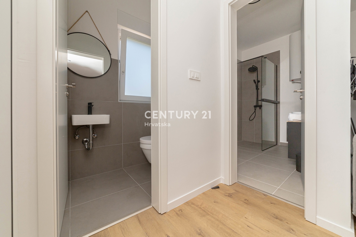 VIR, NUOVA COSTRUZIONE, APPARTAMENTO MODERNO DI 90 M2 AL 2° PIANO, ARREDATO, SUBITO ABITABILE, A 600 M DAL MARE