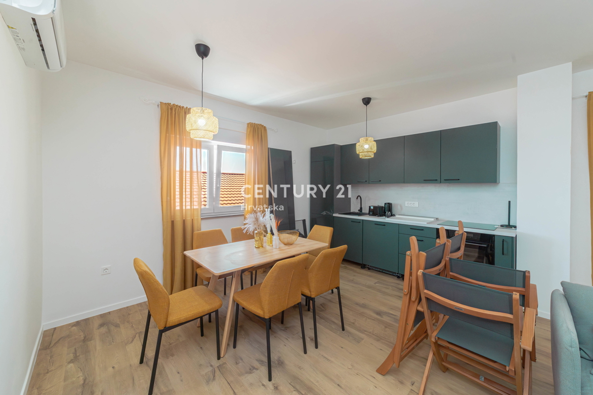 VIR, NUOVA COSTRUZIONE, APPARTAMENTO MODERNO DI 90 M2 AL 2° PIANO, ARREDATO, SUBITO ABITABILE, A 600 M DAL MARE