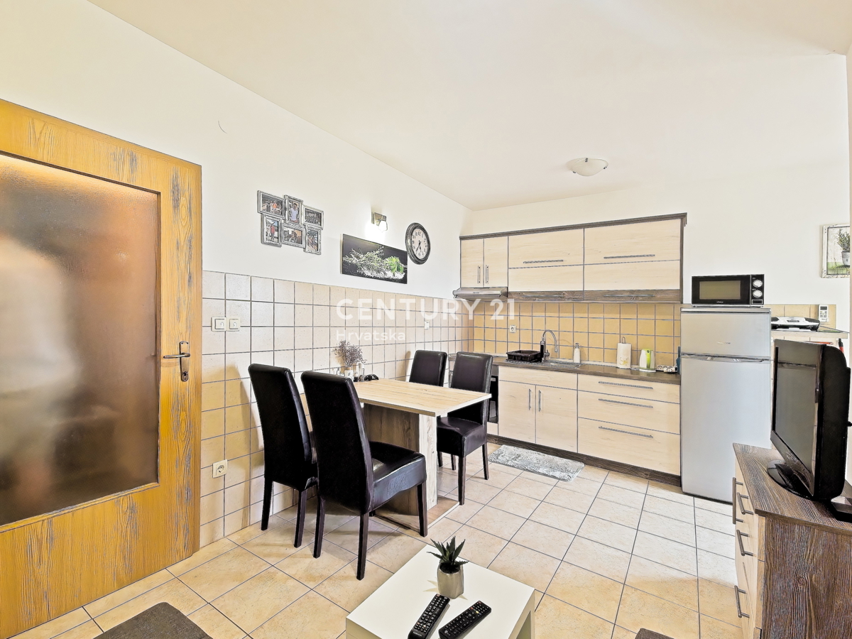 POSEDARJE: Appartamento bilocale con splendida vista mare