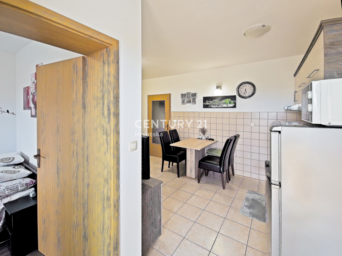 POSEDARJE: Appartamento bilocale con splendida vista mare