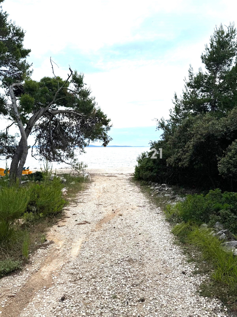 Vir - Torovi - Zadar - terreno agricolo con potenziale edificabile