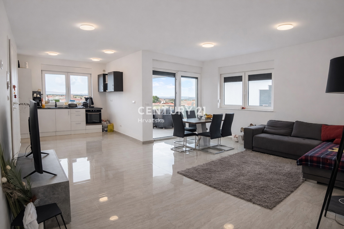 Vir – appartamento su due piani con terrazza sul tetto e vista mare