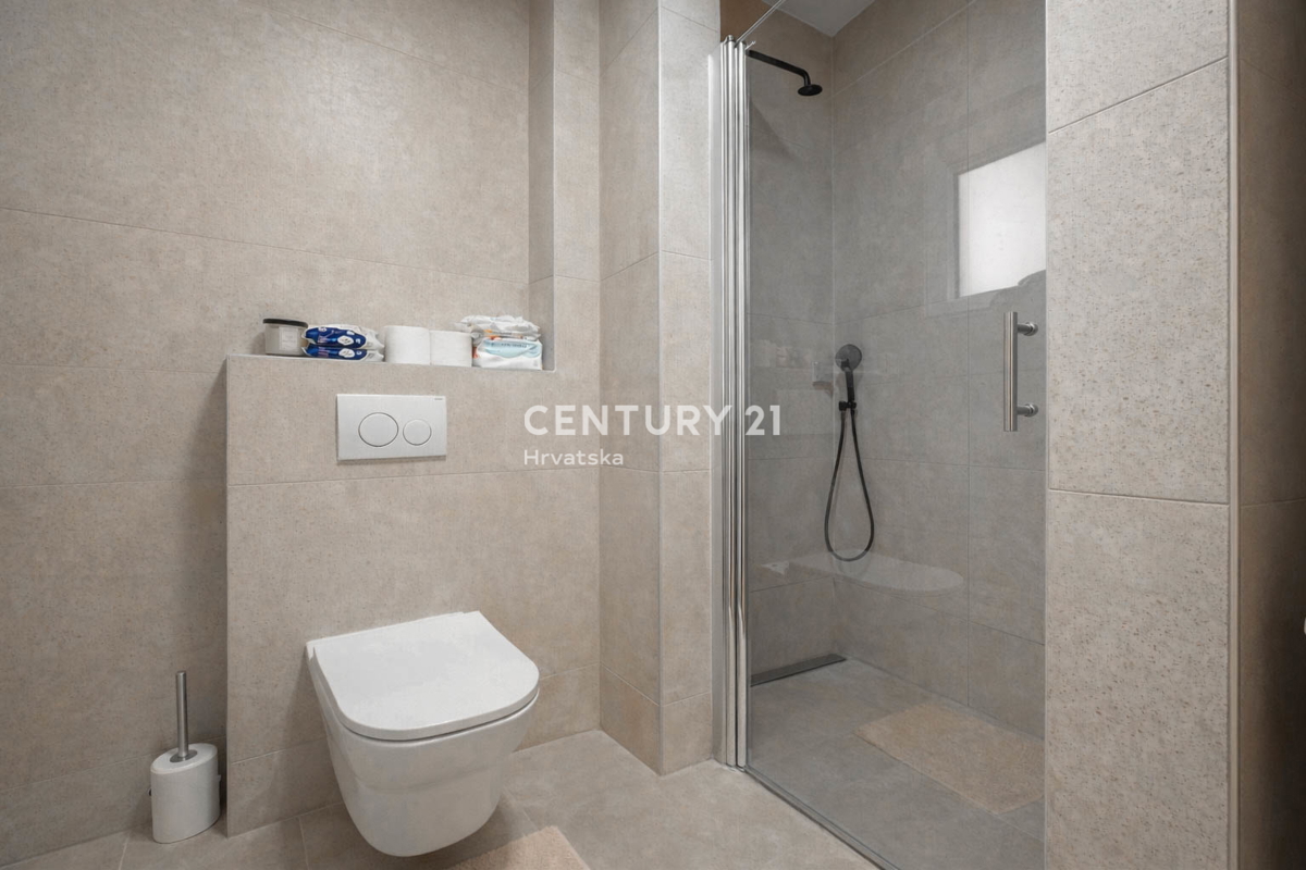 Vir – appartamento su due piani con terrazza sul tetto e vista mare