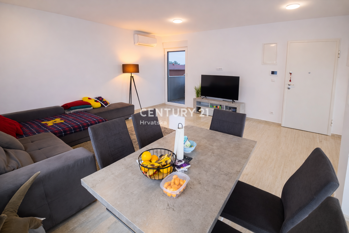 Vir – appartamento su due piani con terrazza sul tetto e vista mare