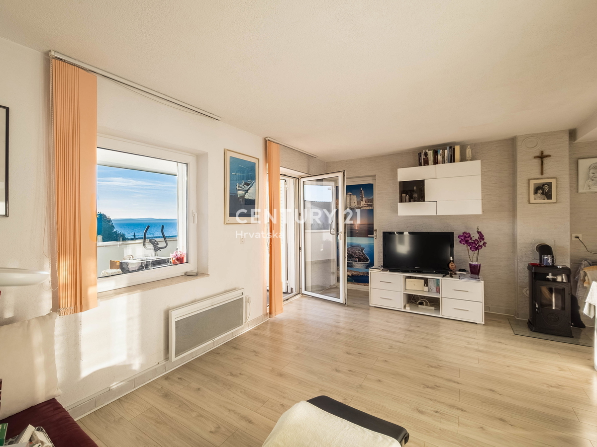 ZADAR, KOŽINO, CASA CON 3 APPARTAMENTI, GARAGE, VISTA MARE, 200 m DAL MARE