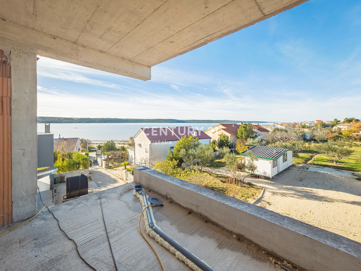 ZADAR, LJUBAČ, LUX. NUOVO. 102,17 m2, 1° piano, 50 M DAL MARE E DALLA SPIAGGIA, VISTA MARE