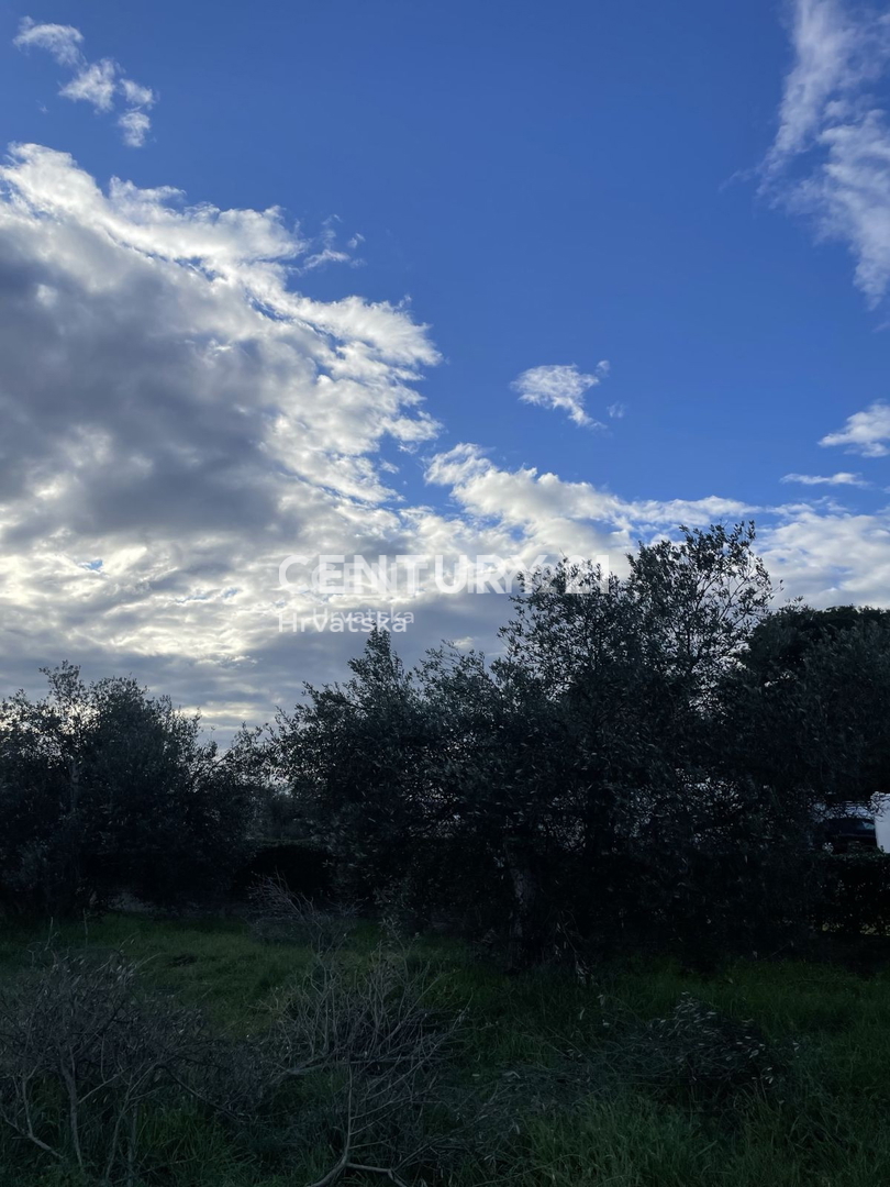 Terreno edificabile a Biograd na Moru di 566 m2