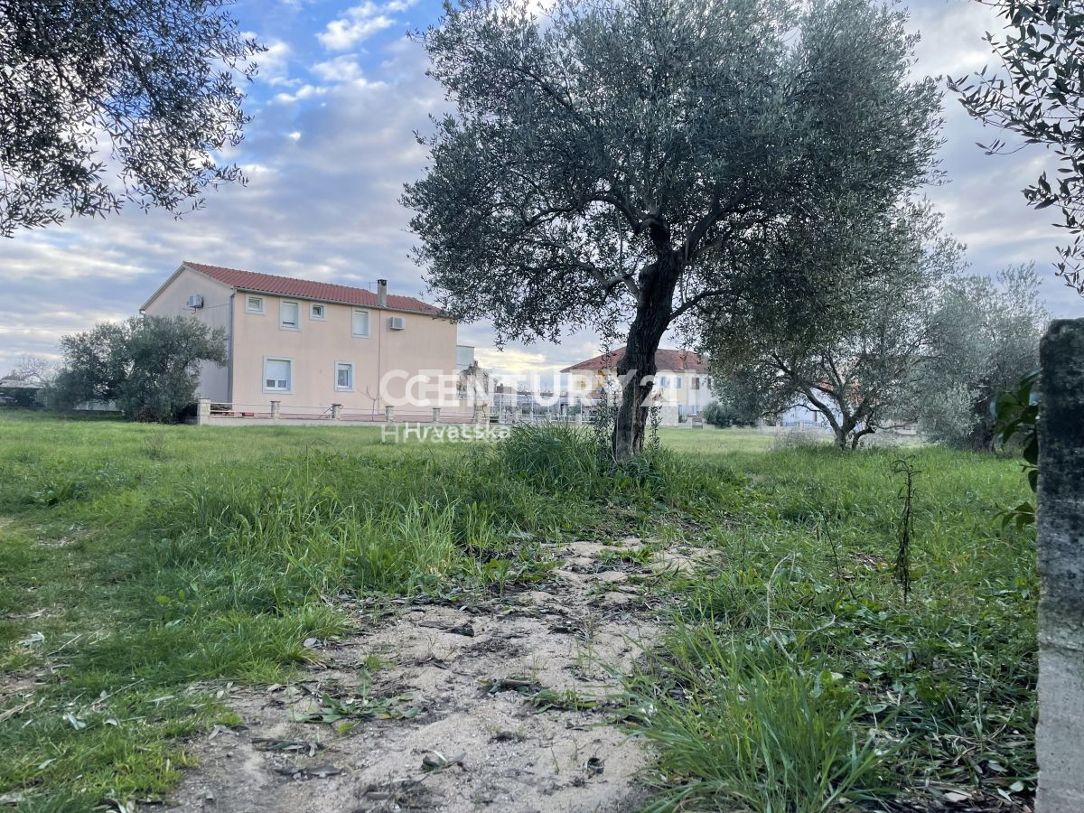 Terreno edificabile a Biograd na Moru di 566 m2