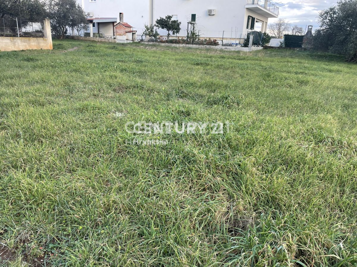 Terreno edificabile a Biograd na Moru di 566 m2