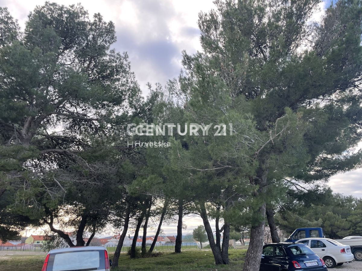 Terreno edificabile a Biograd na Moru di 566 m2