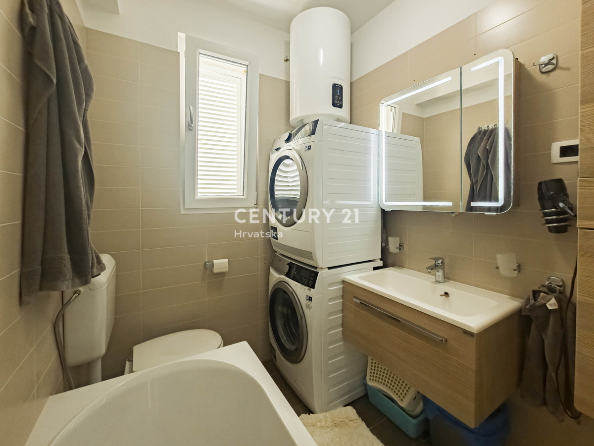 PETRČANE, APPARTAMENTO 2° FILA AL MARE, SUNNYSIDE RESORT, PIANO TERRA, ARREDATO