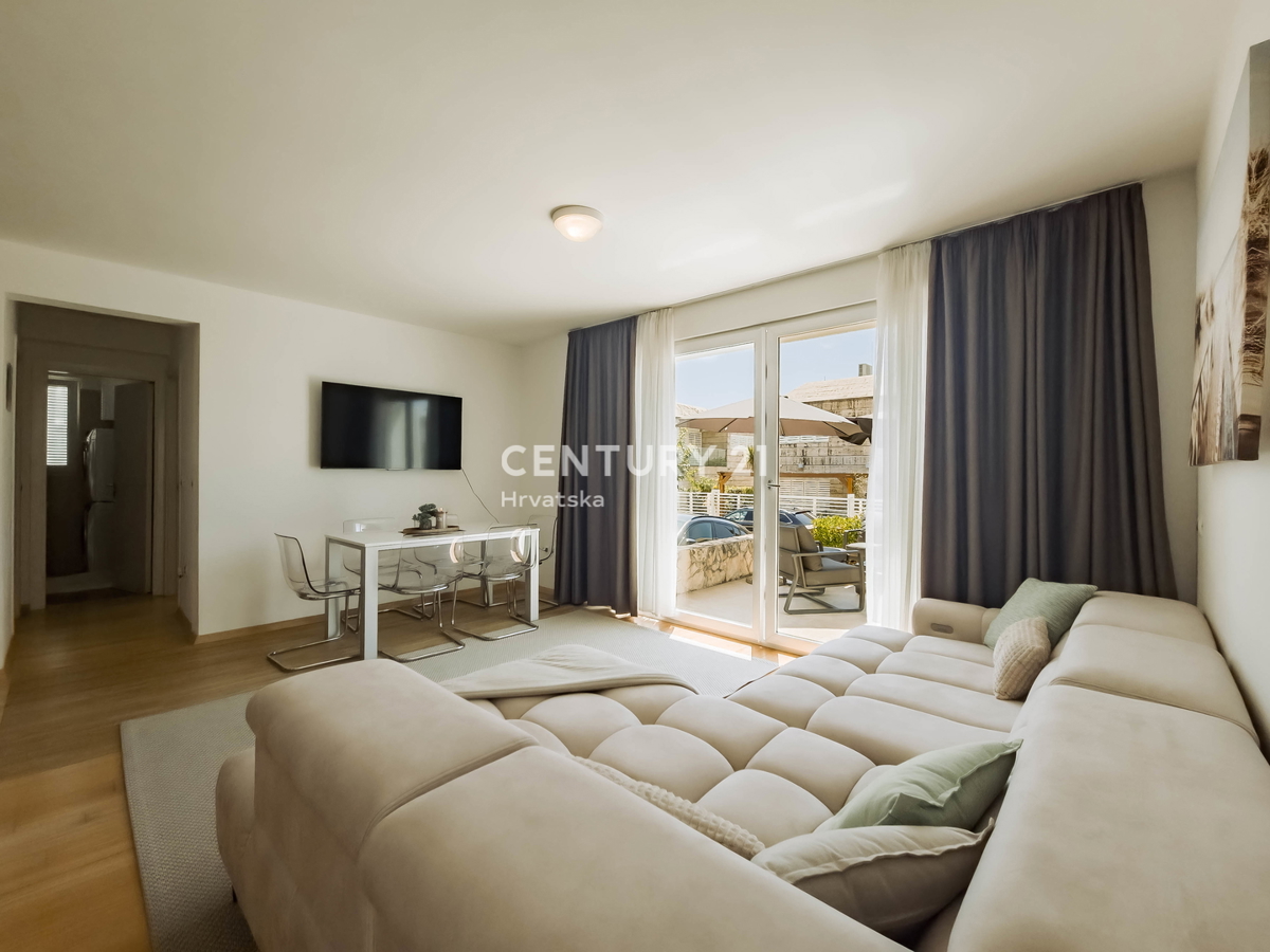 PETRČANE, APPARTAMENTO 2° FILA AL MARE, SUNNYSIDE RESORT, PIANO TERRA, ARREDATO