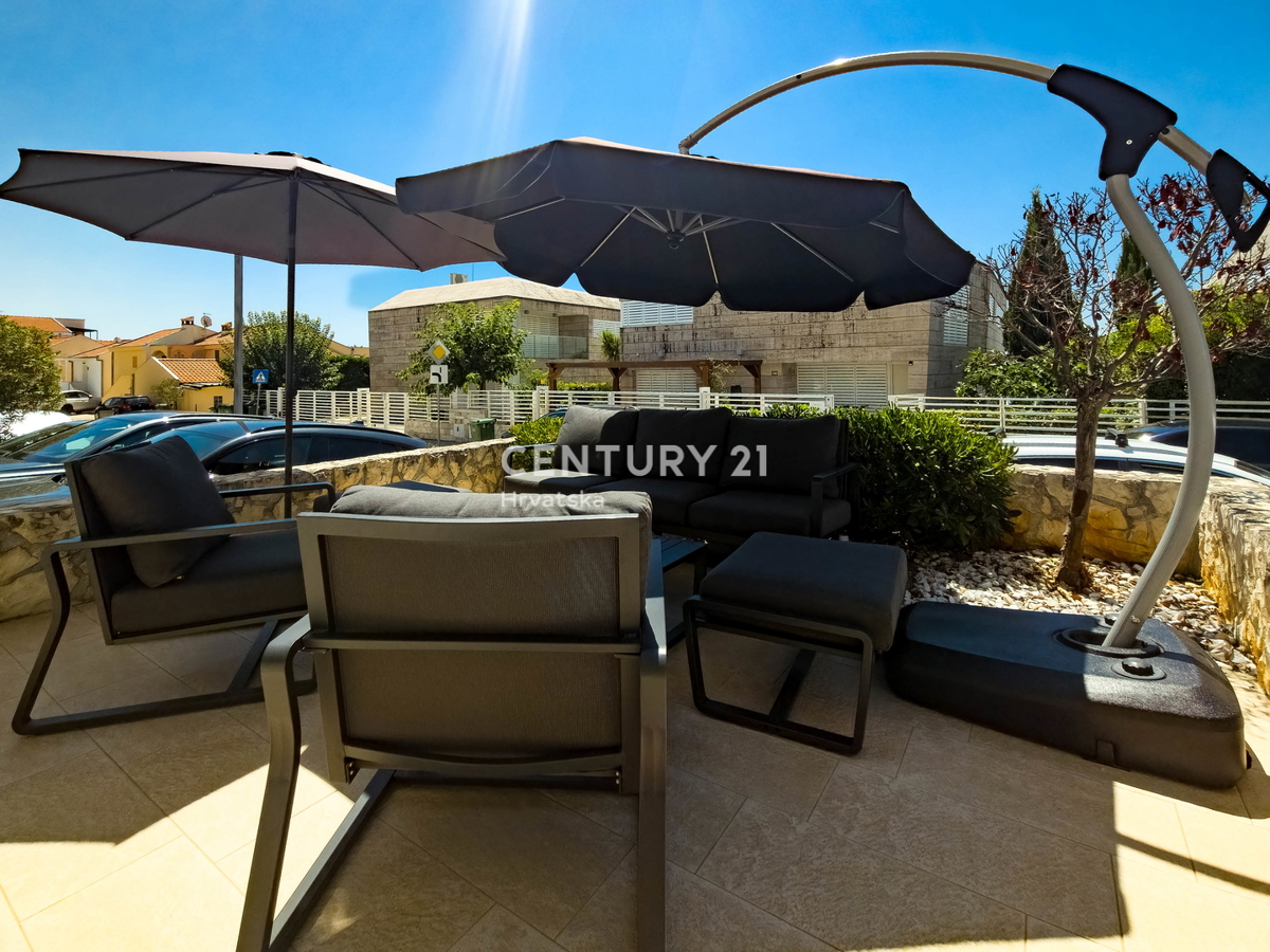 PETRČANE, APPARTAMENTO 2° FILA AL MARE, SUNNYSIDE RESORT, PIANO TERRA, ARREDATO