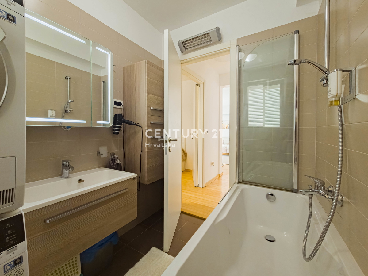 PETRČANE, APPARTAMENTO 2° FILA AL MARE, SUNNYSIDE RESORT, PIANO TERRA, ARREDATO