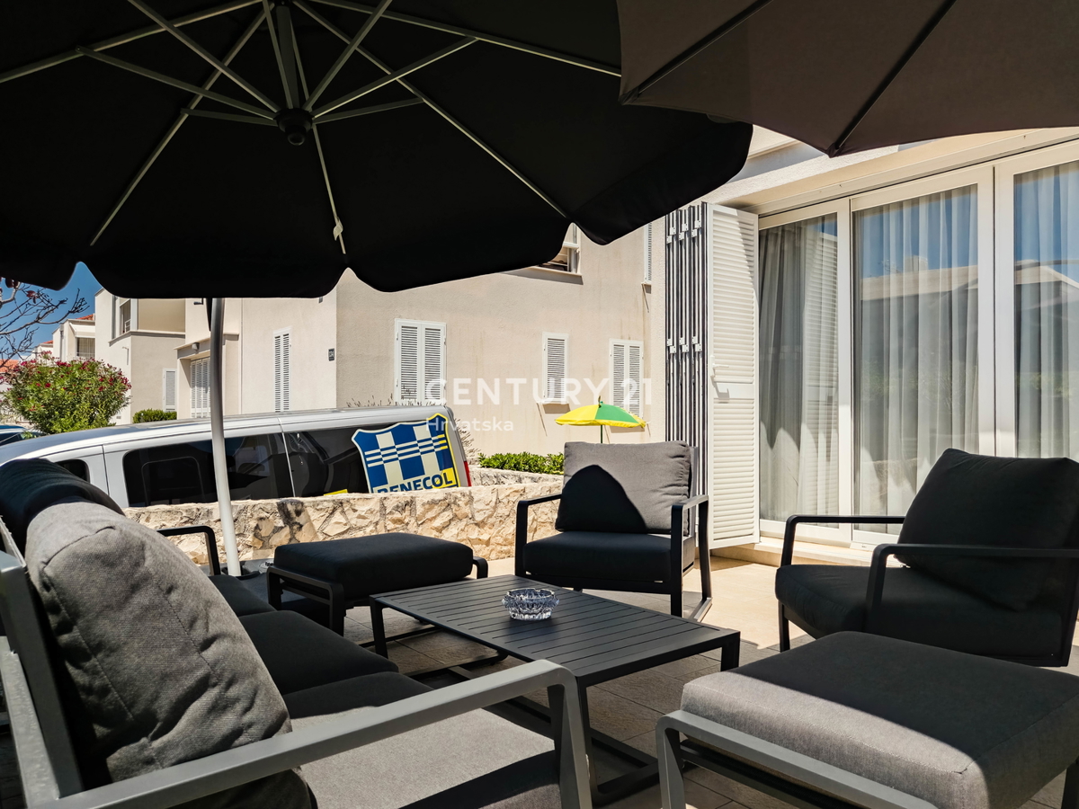 PETRČANE, APPARTAMENTO 2° FILA AL MARE, SUNNYSIDE RESORT, PIANO TERRA, ARREDATO