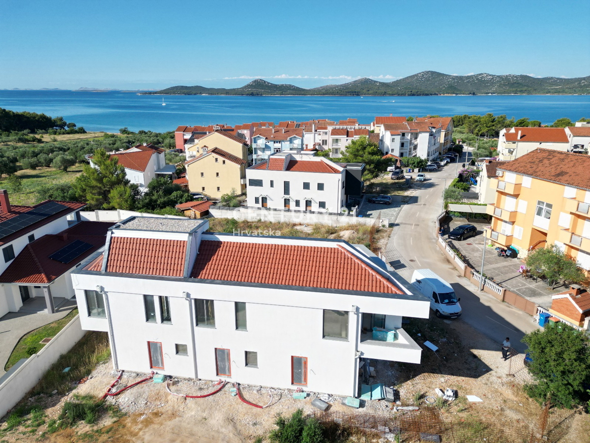 Biograd na Moru - appartamento di lusso con due camere da letto al primo piano