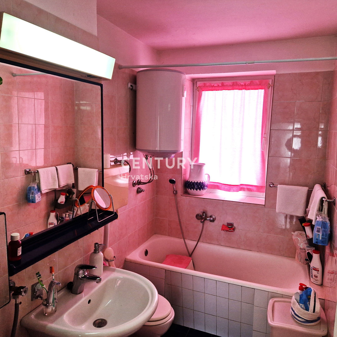 Biograd na Moru - appartamento con due camere nel centro della città, con vista sul mare