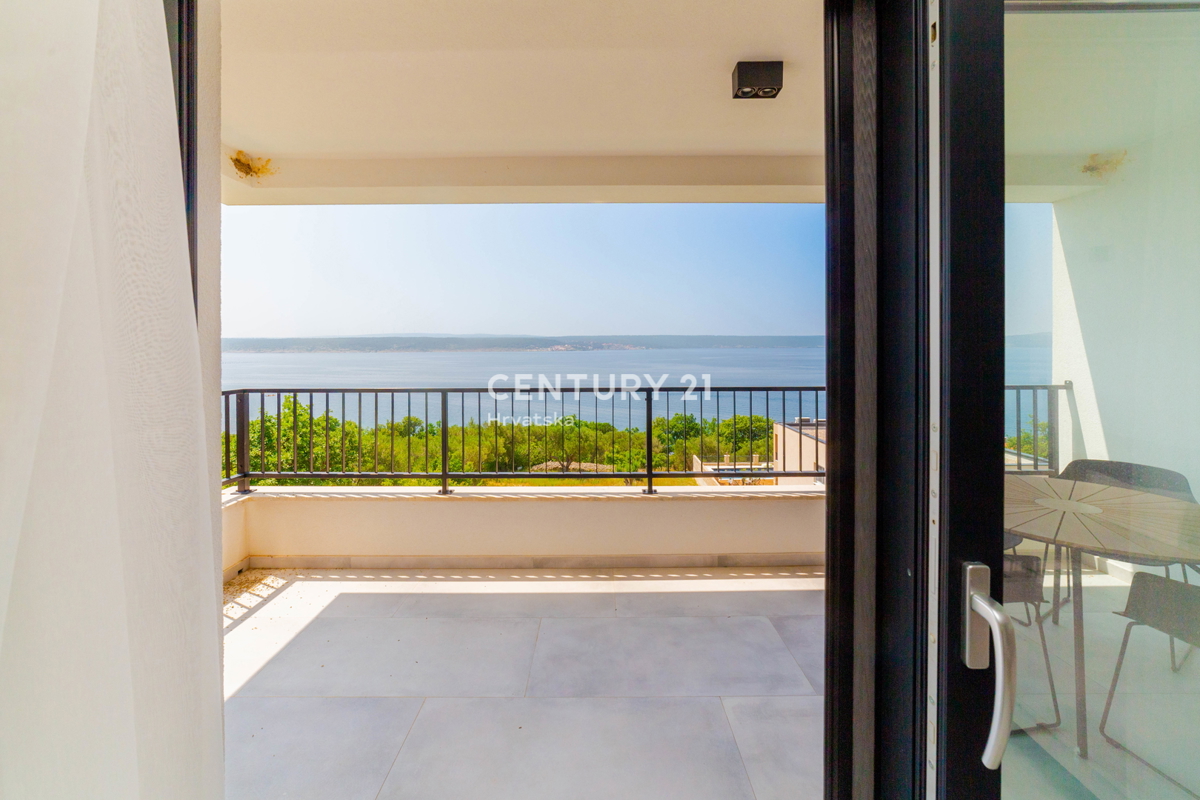 ZADAR, MASLENICA, APPARTAMENTO AL 1° PIANO, SPLENDIDA VISTA SUL MARE, 150 M DAL MARE