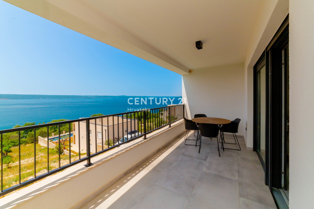 ZADAR, MASLENICA, APPARTAMENTO AL 1° PIANO, SPLENDIDA VISTA SUL MARE, 150 M DAL MARE