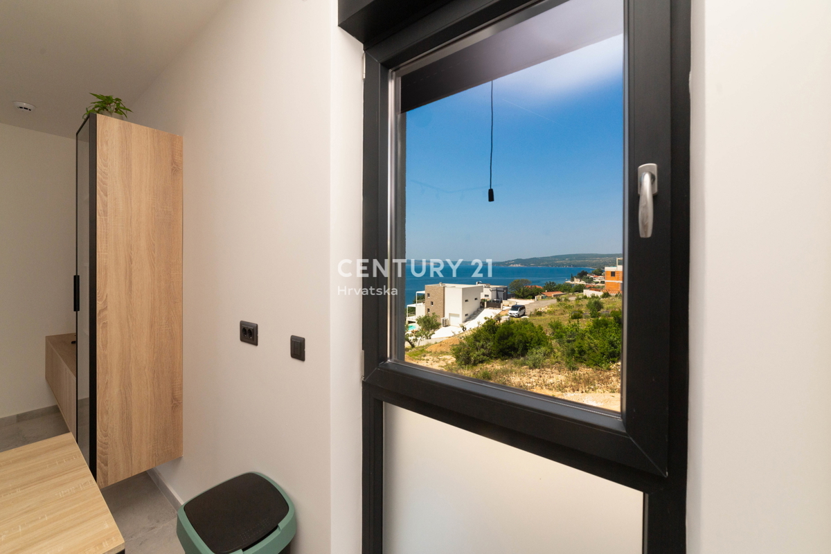 ZADAR, MASLENICA, APPARTAMENTO AL 1° PIANO, SPLENDIDA VISTA SUL MARE, 150 M DAL MARE