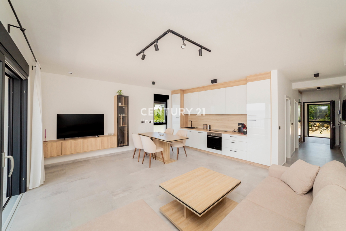 ZADAR, MASLENICA, APPARTAMENTO AL 1° PIANO, SPLENDIDA VISTA SUL MARE, 150 M DAL MARE