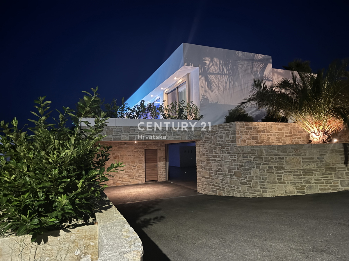 Pašman, Tkon, fronte mare, villa di lusso con piscina, garage e sauna