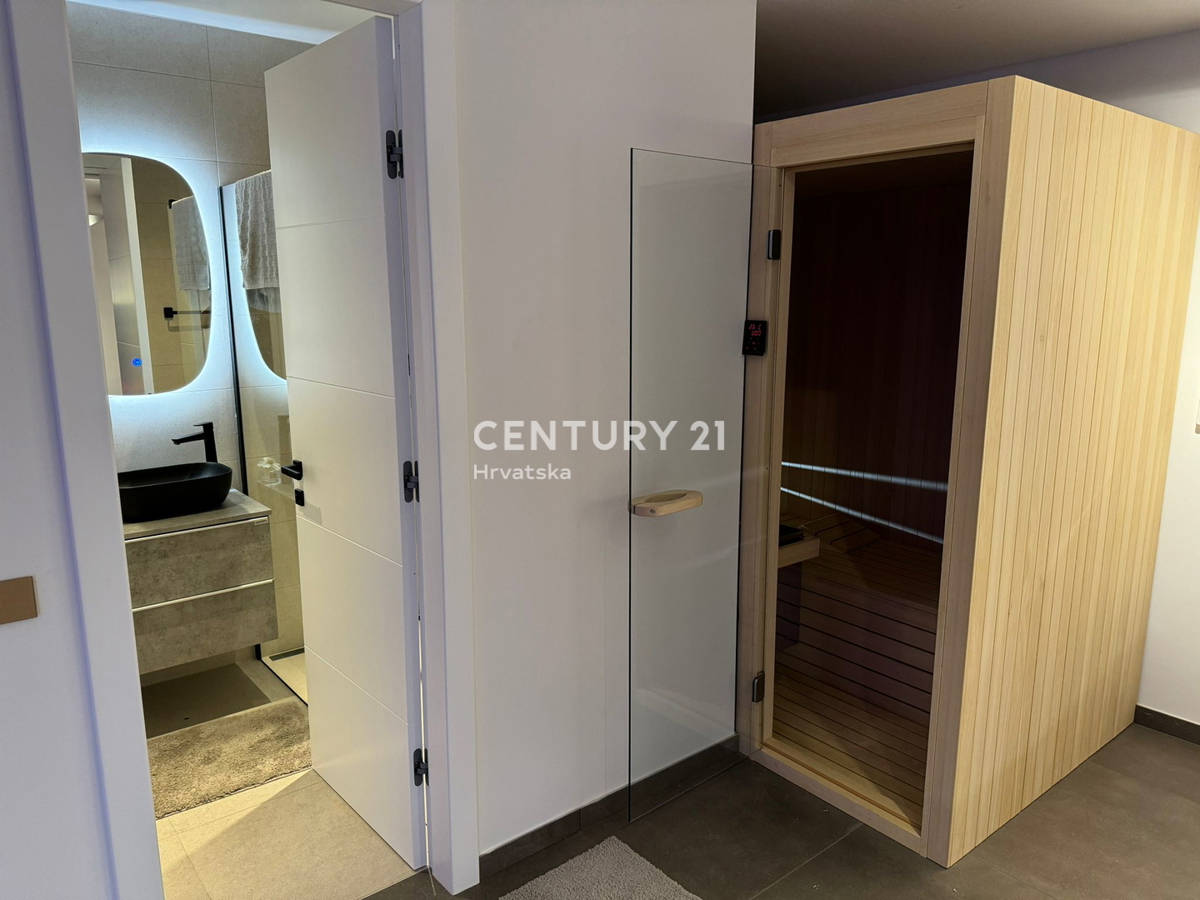 Pašman, Tkon, fronte mare, villa di lusso con piscina, garage e sauna