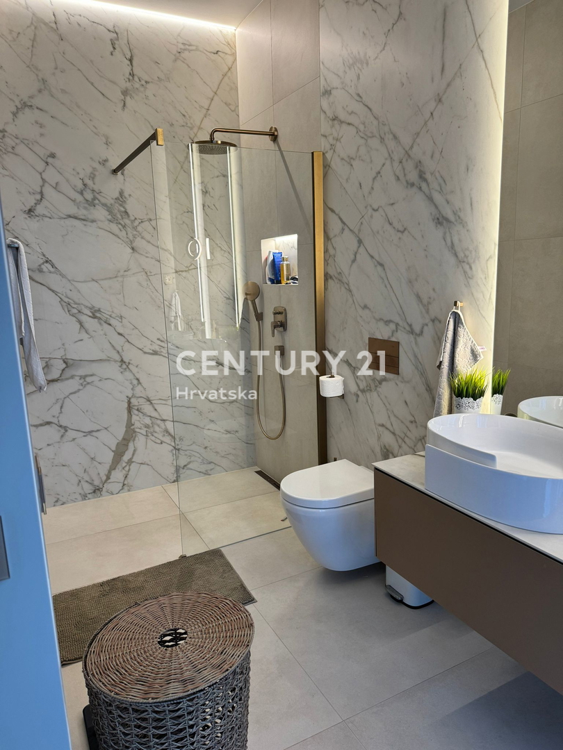 Pašman, Tkon, fronte mare, villa di lusso con piscina, garage e sauna