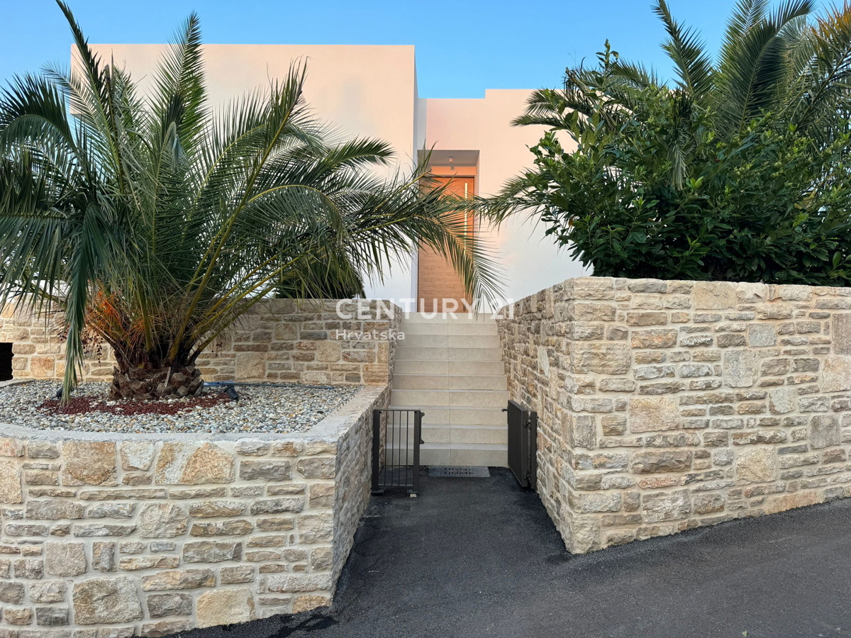 Pašman, Tkon, fronte mare, villa di lusso con piscina, garage e sauna