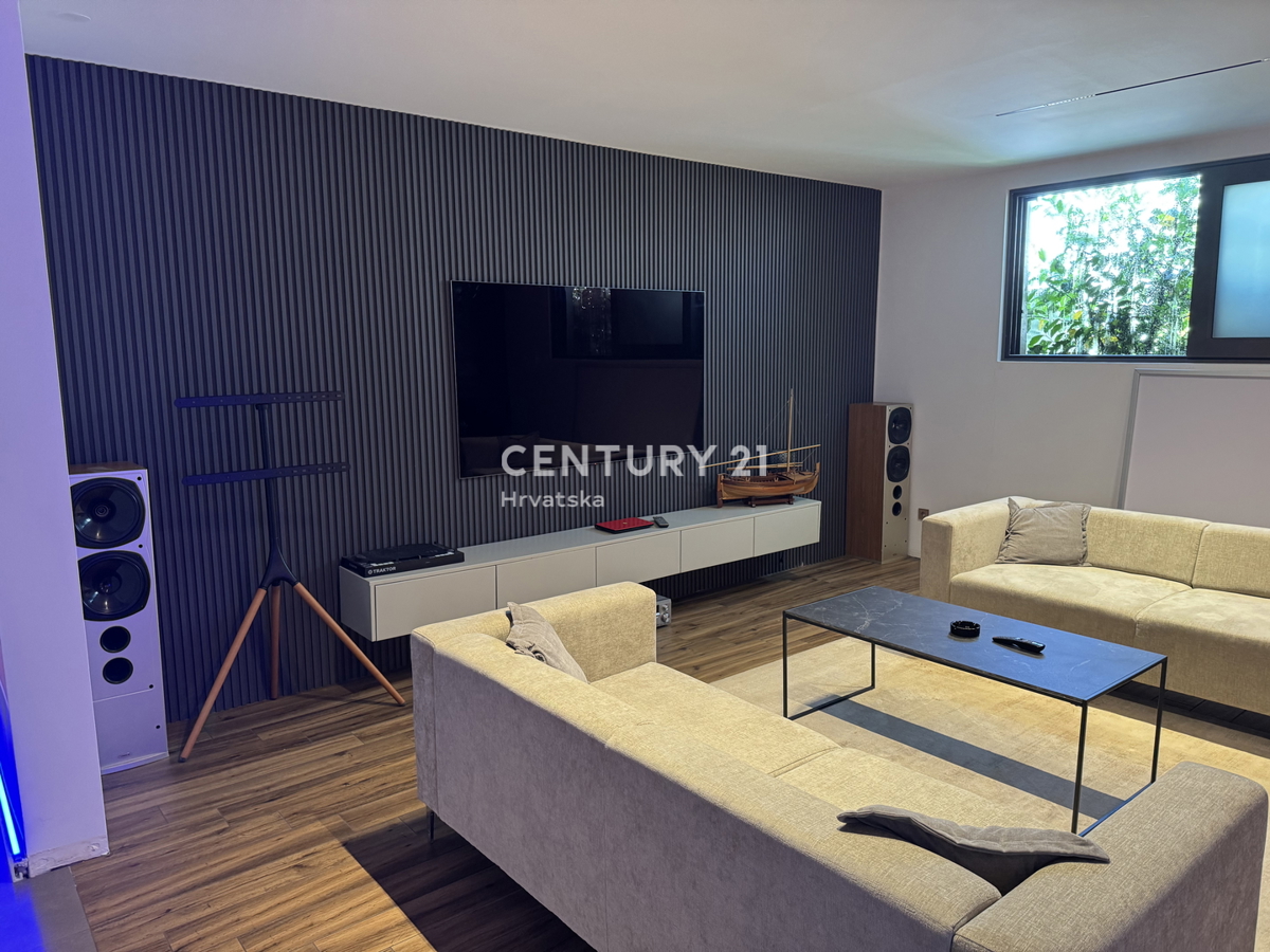 Pašman, Tkon, fronte mare, villa di lusso con piscina, garage e sauna