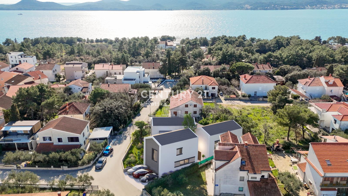 Biograd na Moru - terreno edificabile con permesso e progetto