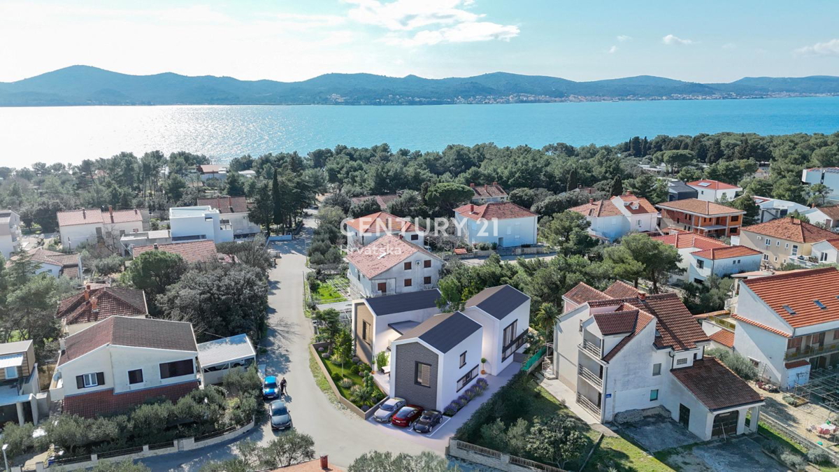 Biograd na Moru - terreno edificabile con permesso e progetto