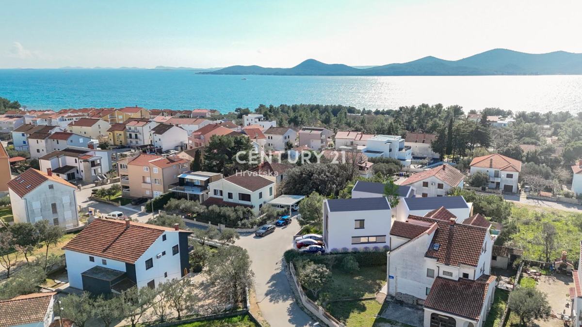 Biograd na Moru - terreno edificabile con permesso e progetto