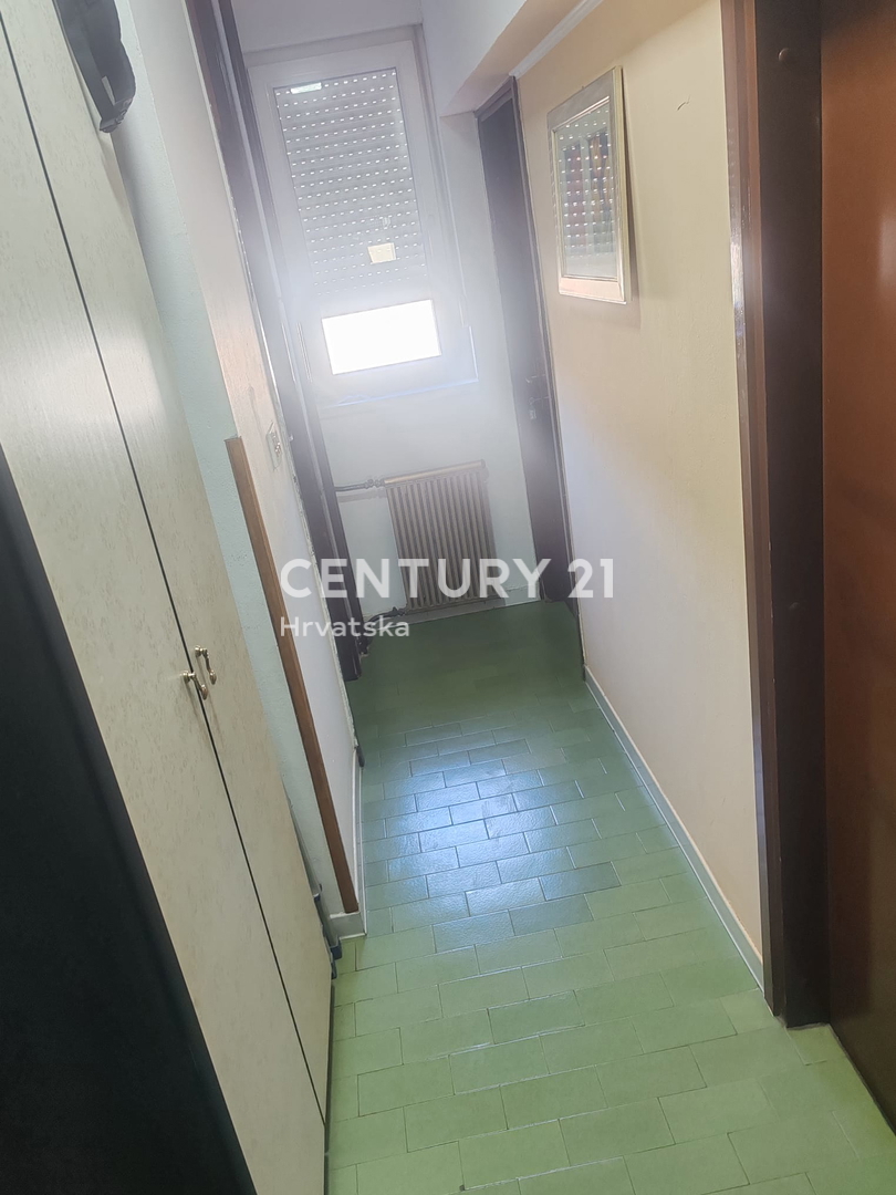 Šibenik - appartamento con due camere con vista mare - centro