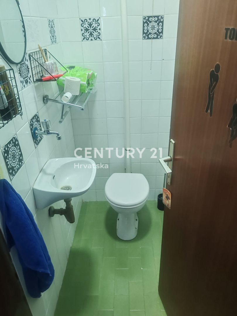 Šibenik - appartamento con due camere con vista mare - centro