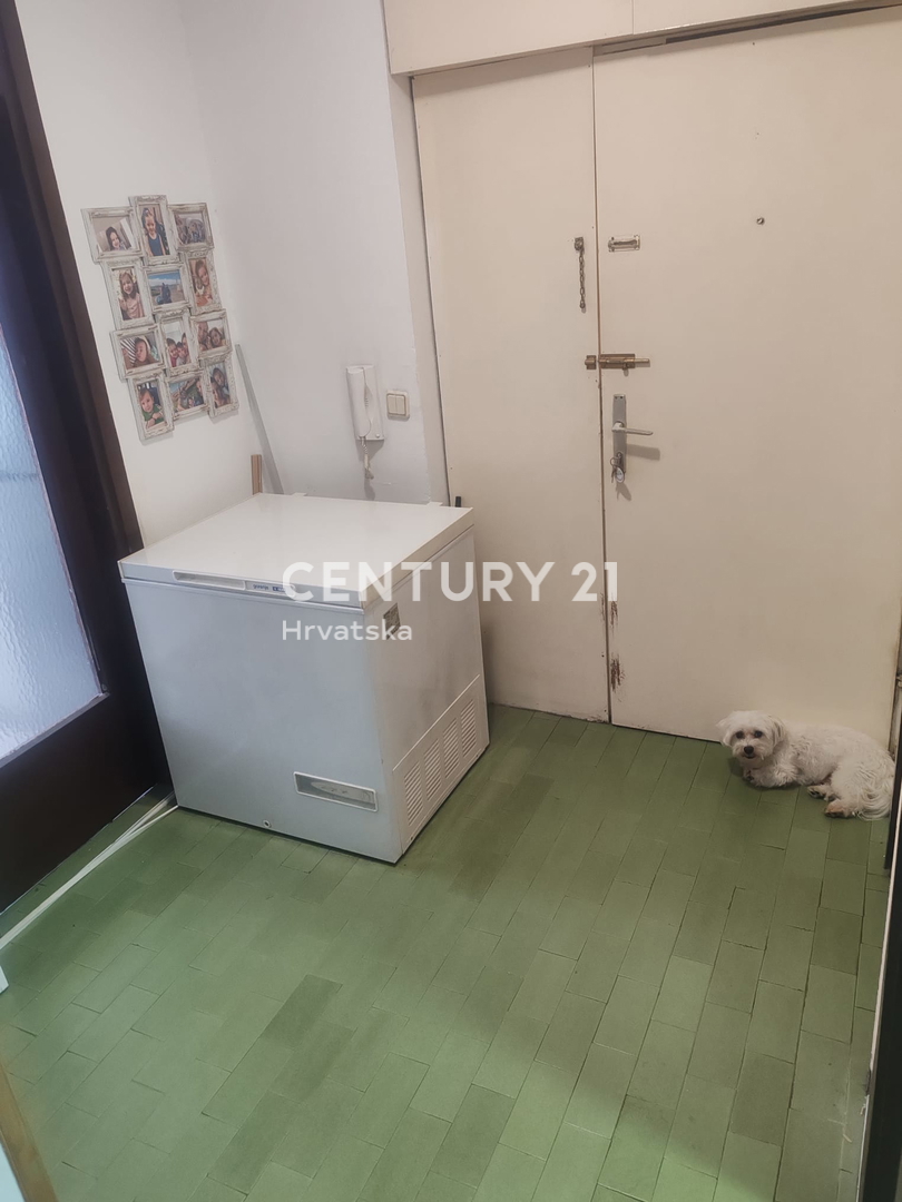 Šibenik - appartamento con due camere con vista mare - centro