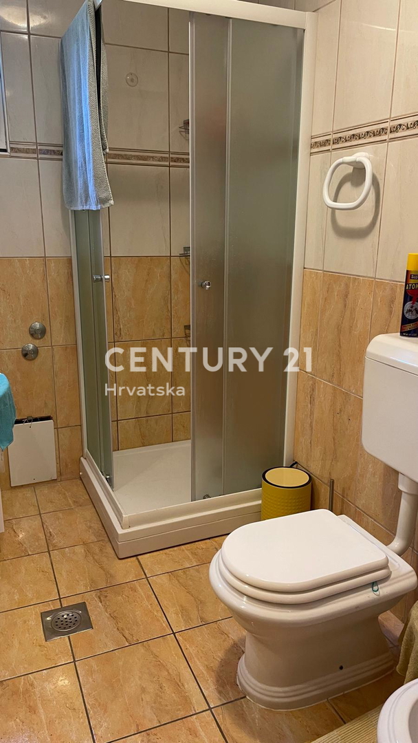 Sveti Filip i Jakov, appartamento di 78 m2 con splendida vista sul mare e sulle isole