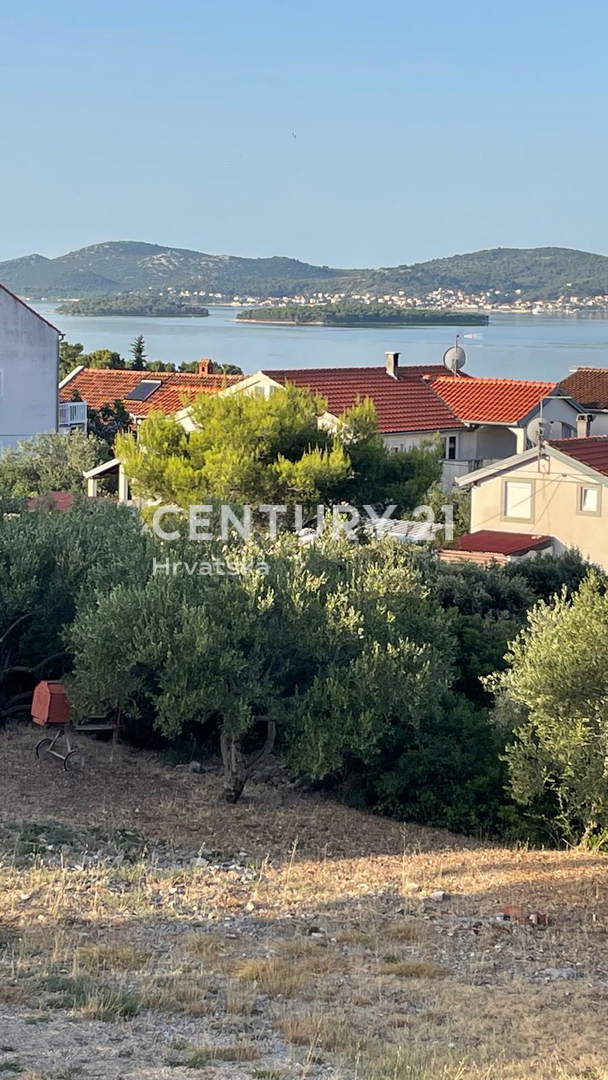 Sveti Filip i Jakov, appartamento di 78 m2 con splendida vista sul mare e sulle isole