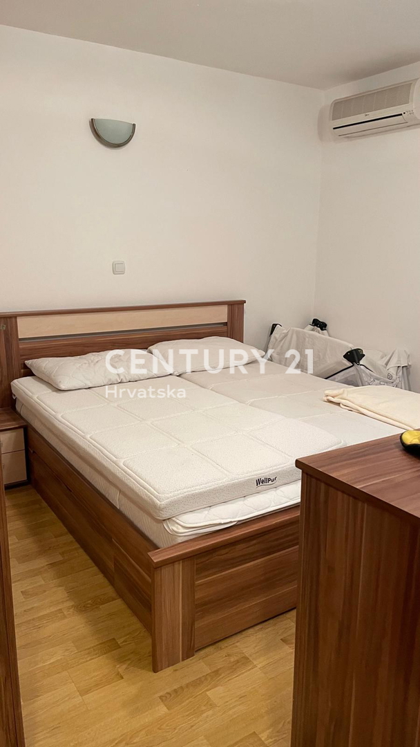 Sveti Filip i Jakov, appartamento di 78 m2 con splendida vista sul mare e sulle isole