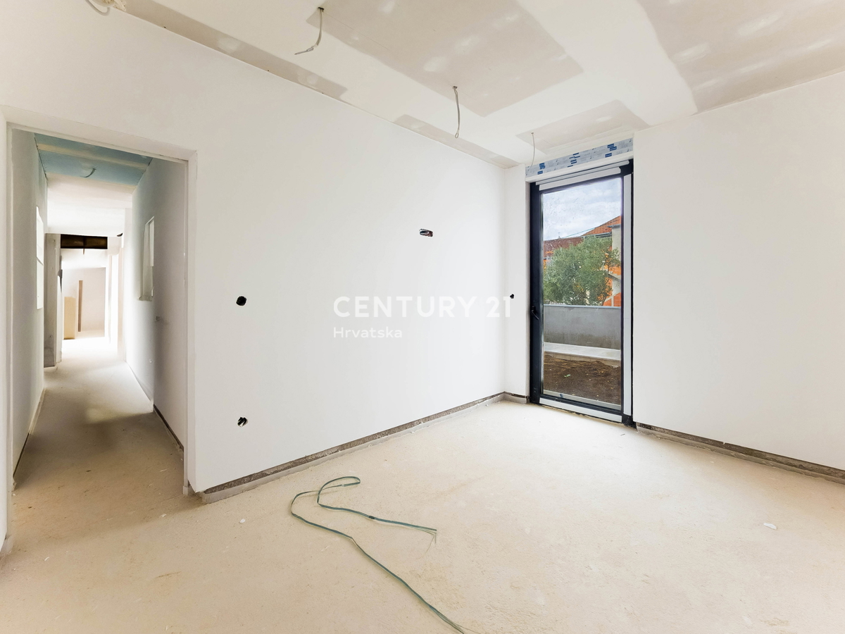 ZADAR, BILI BRIG, NUOVA COSTRUZIONE DI LUSSO, 3,5 VANI-110 m2, PIANO TERRA, GIARDINO